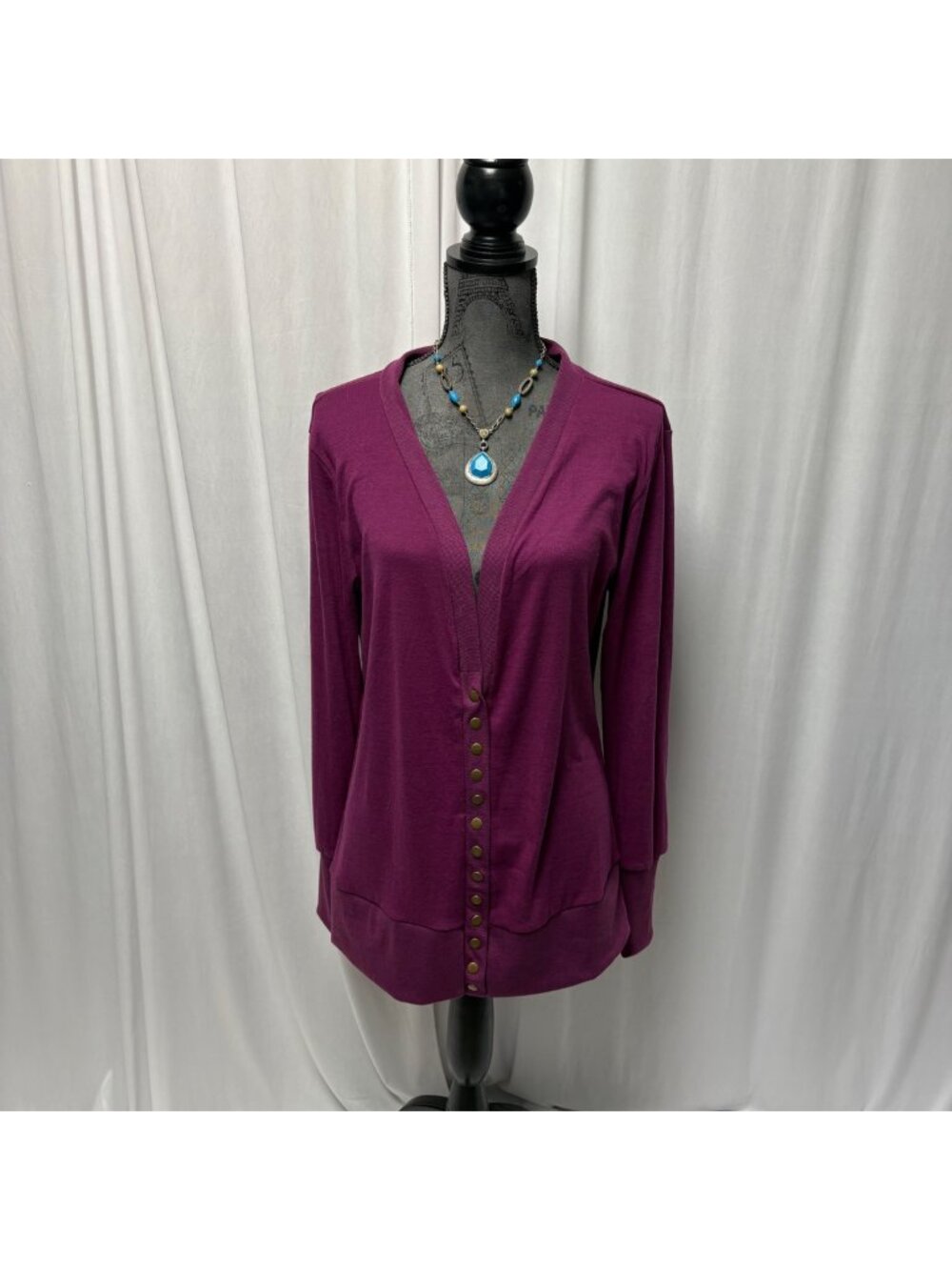 Cowear Cardigan Womens Size XL Purple Long Sleeve Snaps Lightweight Layering NEW